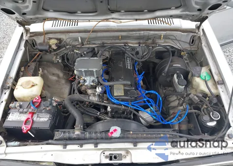 1986 Nissan 720 из США, поврежденный, VIN JN6ND01SXGX148116